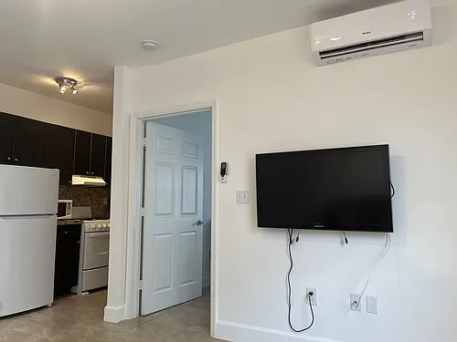 335 Georgia St #2 Photo 1