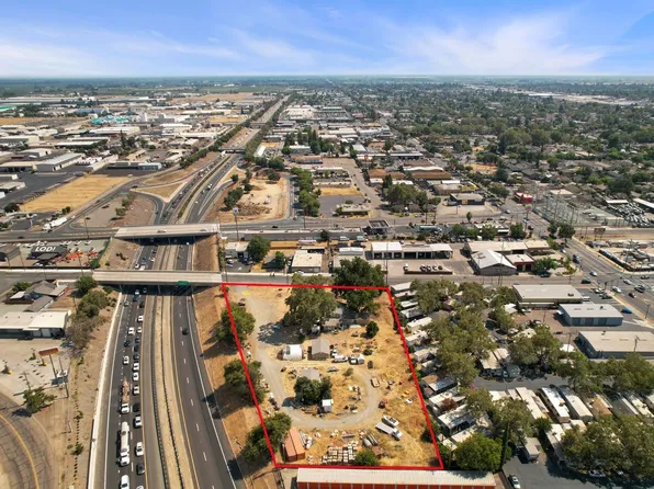 639 E Lockeford St, Lodi, CA 95240