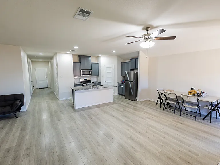 6321 Wales St — Photo 24