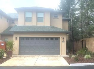2146 Tienda Dr, Lodi, CA 95242