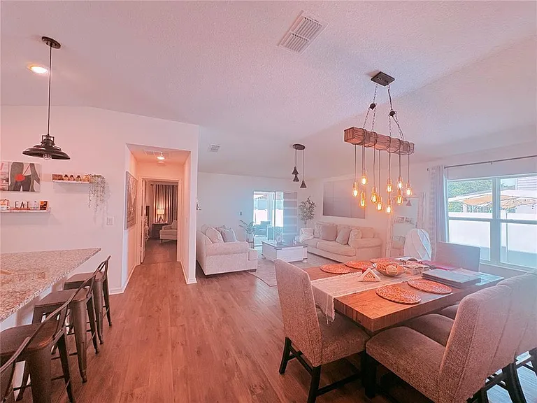 1084 Papaya Cir — Photo 12