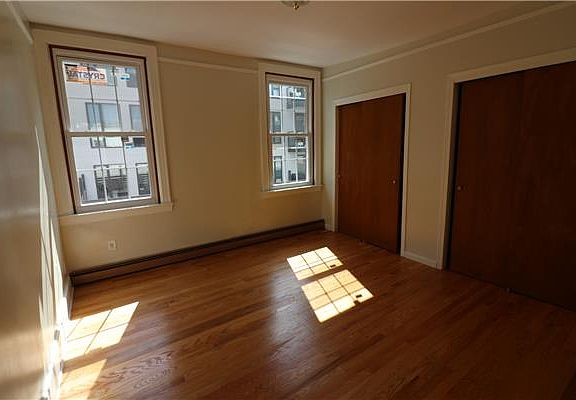 5th image of 528 50th Ave