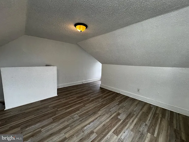 323 E Vine St #2 — Photo 11