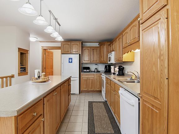 3rd image of 2538 Hils Ct #A