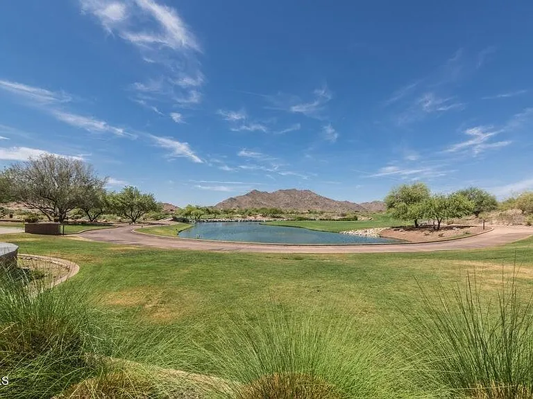 21065 W Elm Way Ct — Photo 32