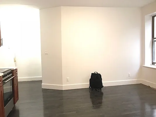 Rented by Simply Brooklyn Realty Inc | media 18