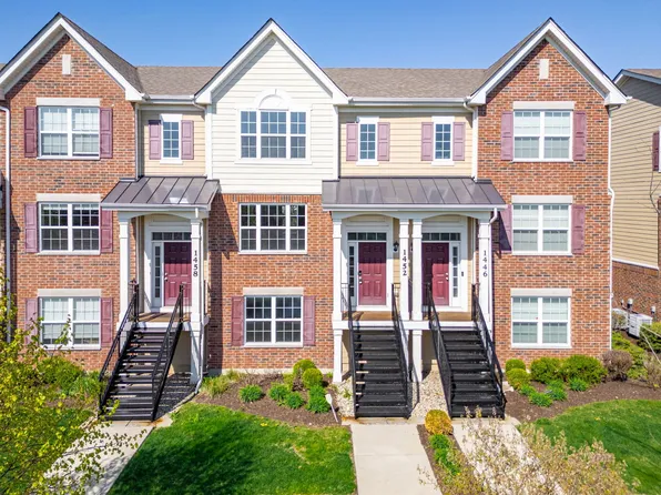 1452 Lakeridge Ct, Mundelein, IL 60060