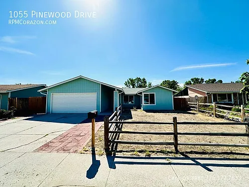 1055 Pinewood Dr Photo 1