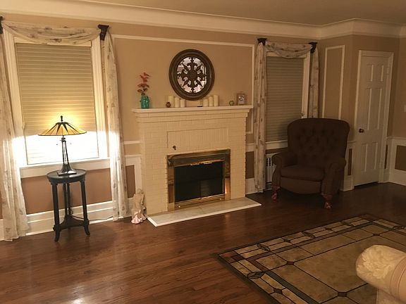 3rd image of 34 Miller Ave