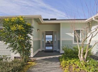 37859 Vista Key Dr NE, Hansville, WA 98340