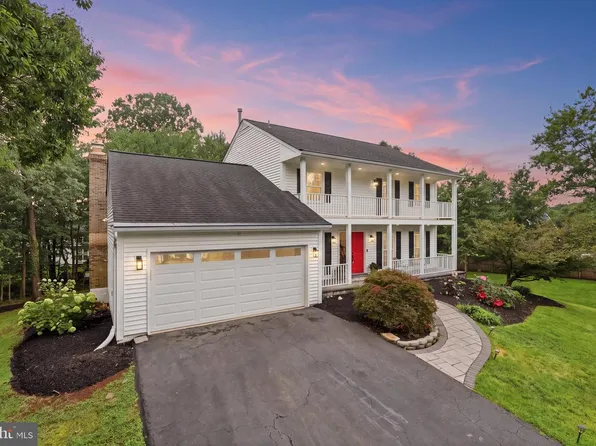 14983 Gold Post Ct, Centreville, VA 20121