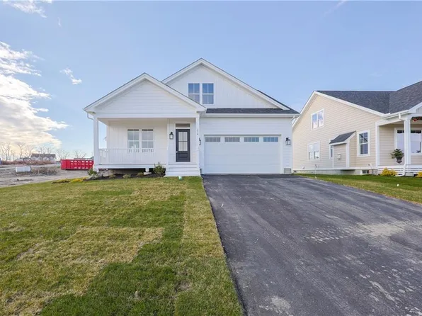 20 Bunker Hill Xing, Portsmouth, RI 02871