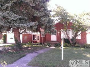 8165 Dale St, Dearborn Heights, MI