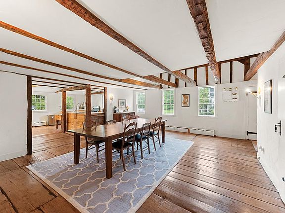 Plenty of seating for dinner parties