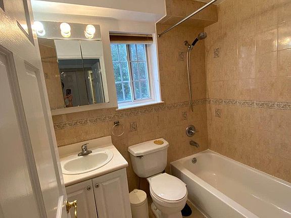 4th image of 120-11 Boker Ct #2