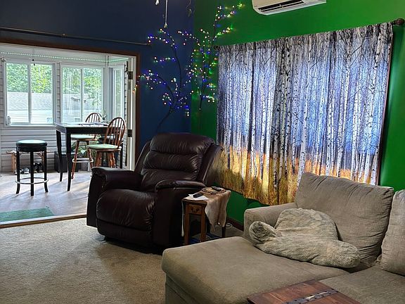 5th image of 61 Rocky Ln