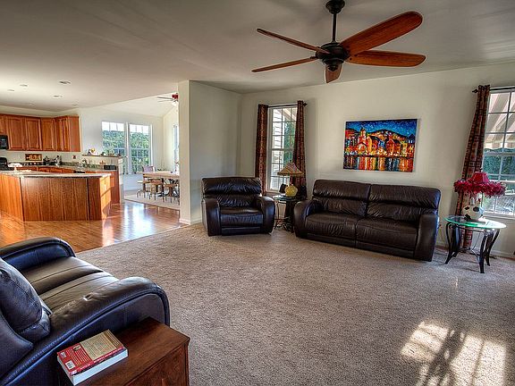 4th image of 2427 Wheatland Cir