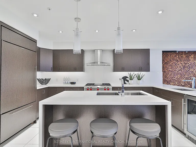 43 Hanna Ave #441 — Photo 6