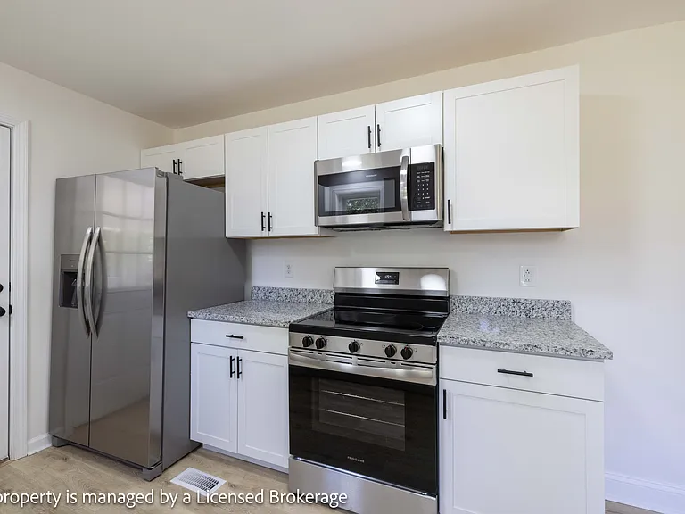 409 Eastover Ave — Photo 13