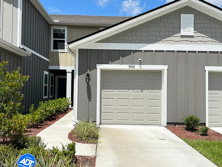 9547 Star Dr — Photo 1