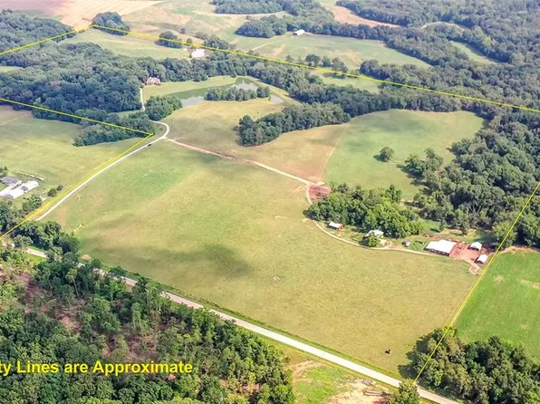 Along Wine Hill Rd, Chester, IL 62233