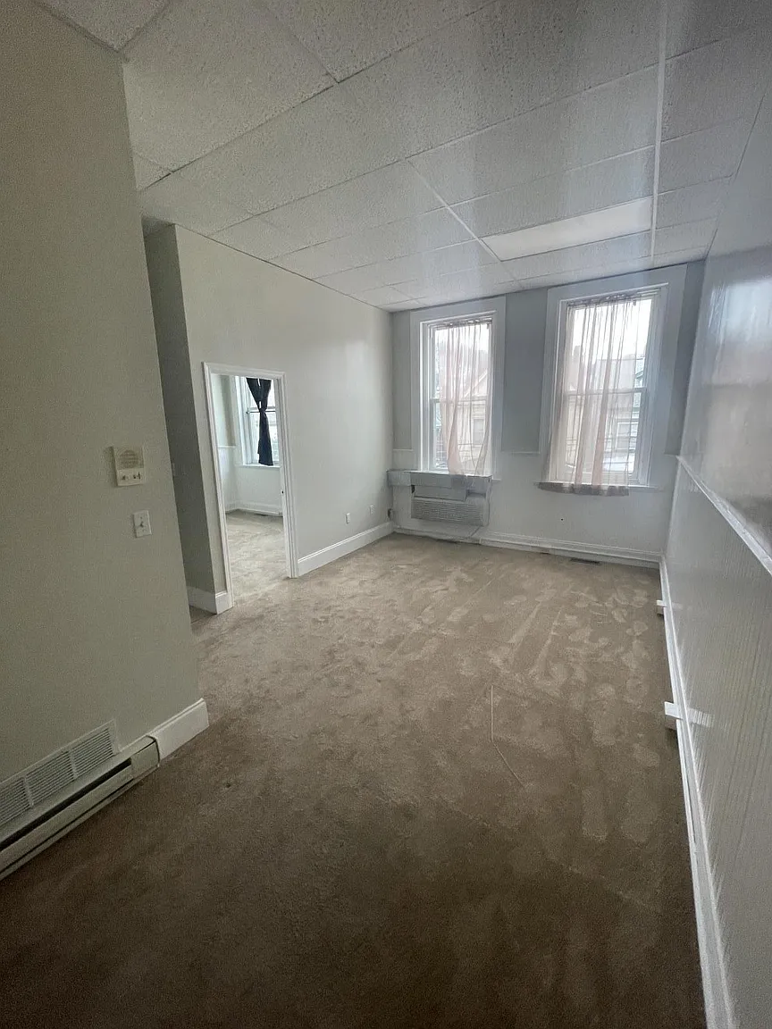48 Grant Ave APT 4 photo 1