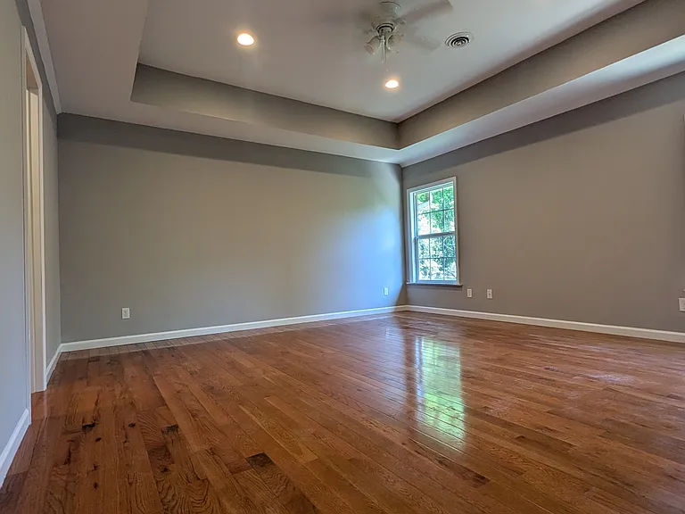 1130 Twin Hill Ln — Photo 16