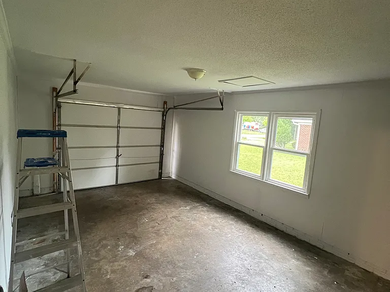 918 Spring Branch Rd — Photo 14