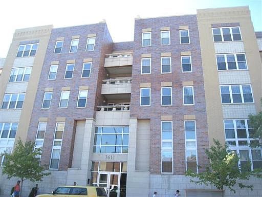 1st image of 3600 W Montrose Ave