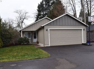 2121 W Irwin Way, Eugene, OR 97402