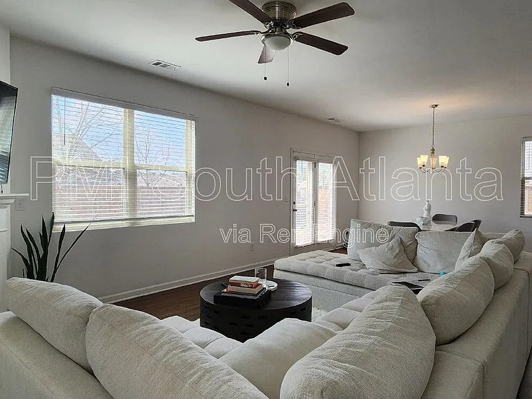 4040 Alveston Dr — Photo 9