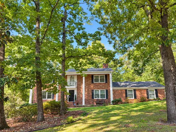 60 Carriage Hl, Signal Mountain, TN 37377