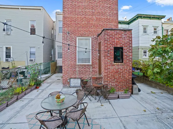 1920 Palmetto Street image 23 of 25