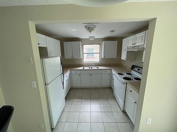 4th image of 6332 Pennsylvania Ave #1