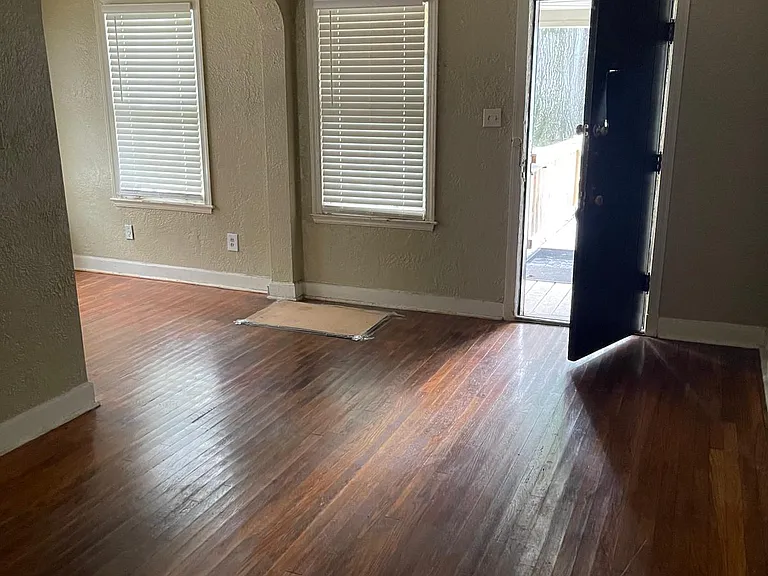 1864 Vollintine Ave — Photo 4