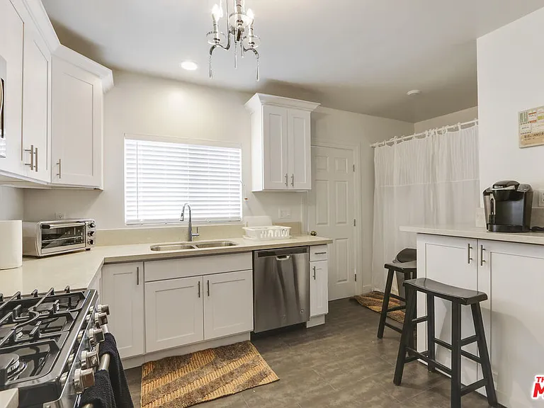 838 N Sycamore Ave #1 — Photo 9