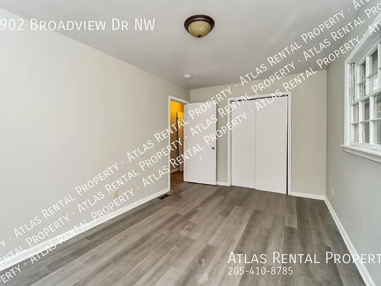 2902 Broadview Dr NW — Photo 17
