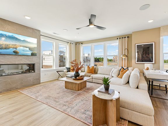 Spacious Gathering Room - Perfect for Entertaining