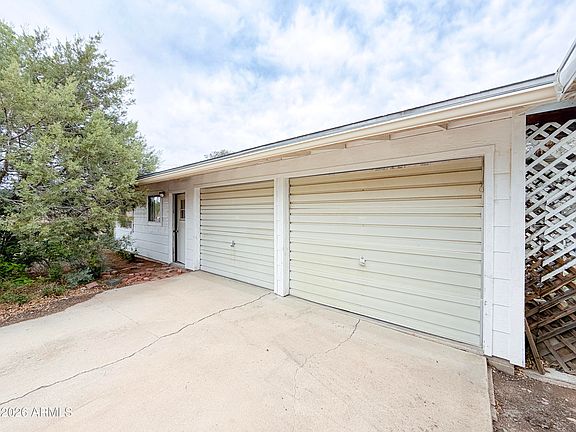 3rd image of 2775 RIDGE Road