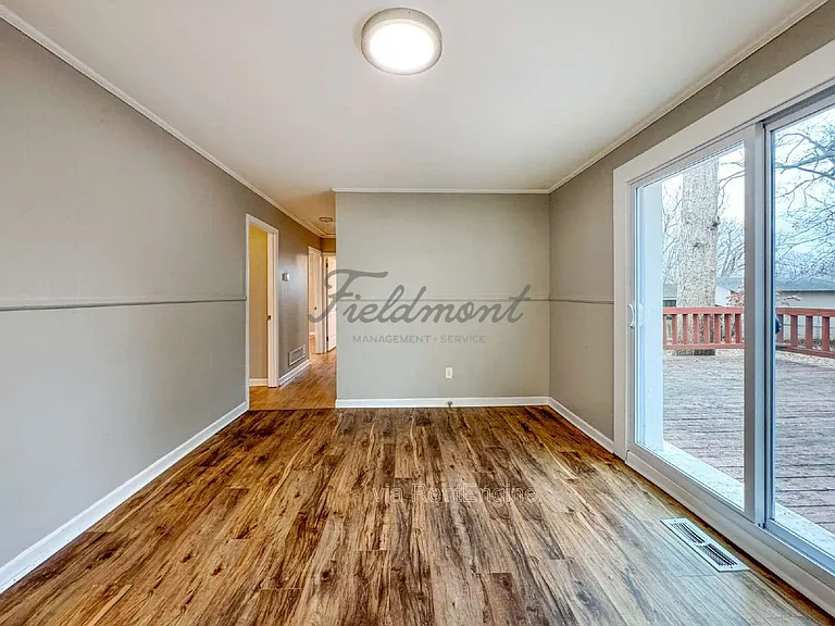 111 S Buckhorn Rd — Photo 9