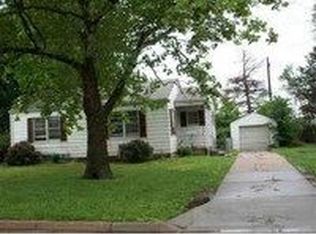 69 Circle Dr, Hutchinson, KS 67502