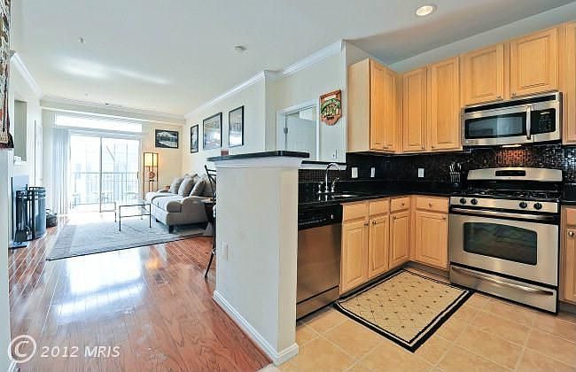 1st image of 2465 Army Navy Dr #1413