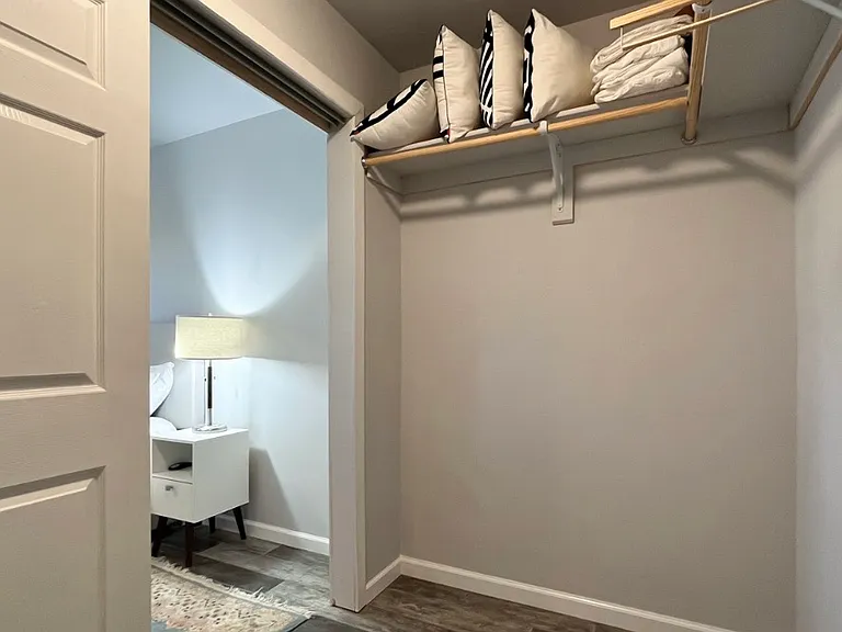 204 Richmond Dr SE #B — Photo 7