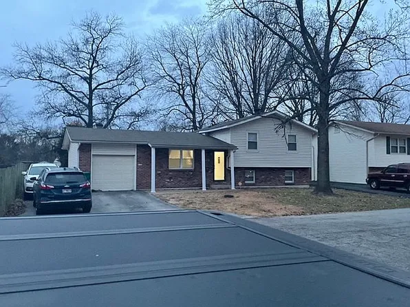 106 Elm St, Cahokia, IL 62206