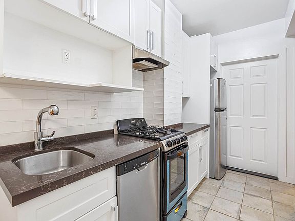 4th image of 106 Fulton St APT 7D