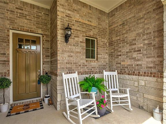 4th image of 1828 Hollowback Dr