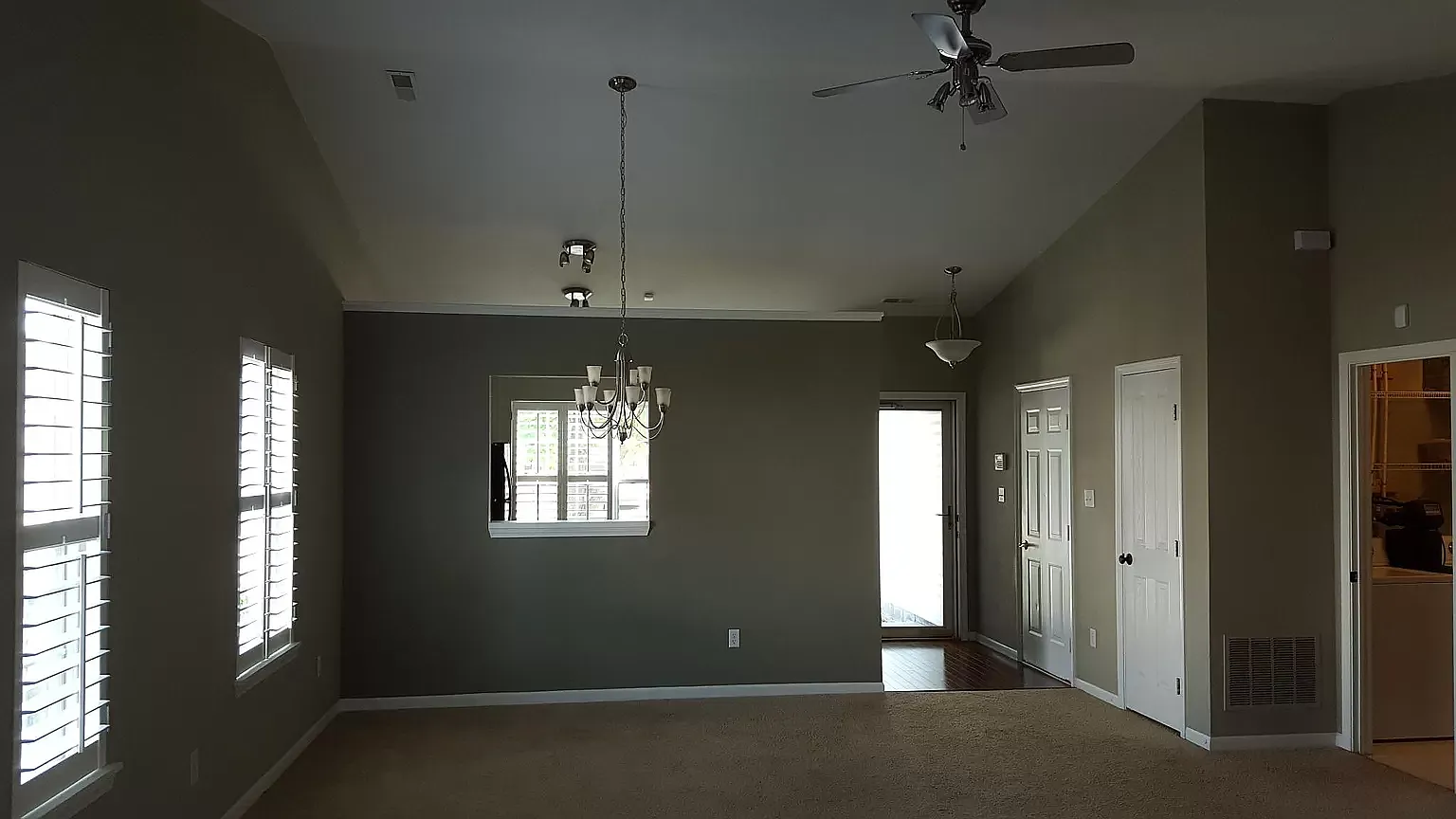 2 bed, 1214 sqft, $1,975 — Photo 4