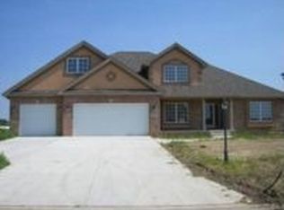 8762 Doubletree Dr N, Winfield, IN 46307