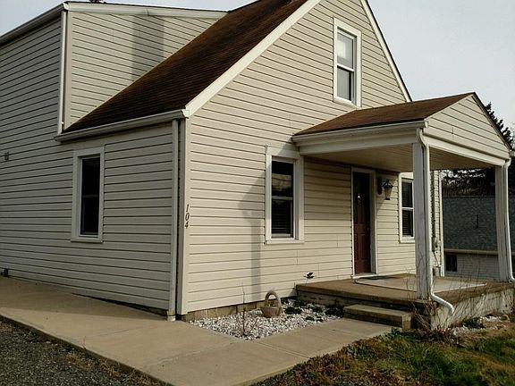 2nd image of 104 Orchard Dr
