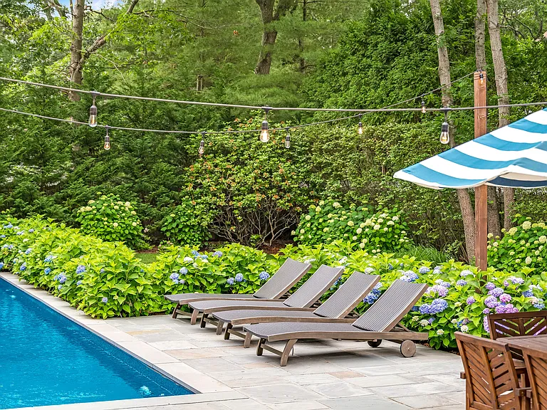 97 Wainscott Northwest Rd — Photo 11